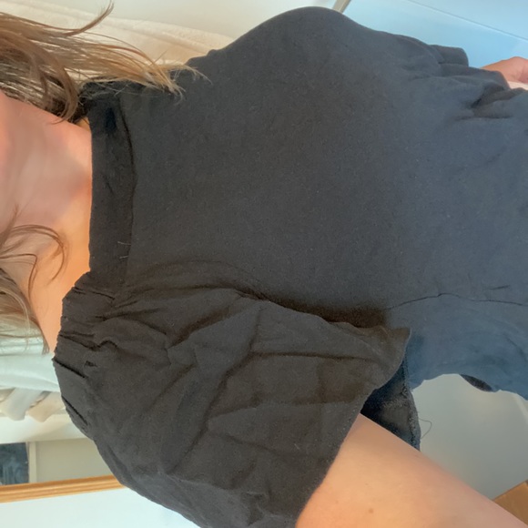 Black crop flowy top - Picture 4 of 4